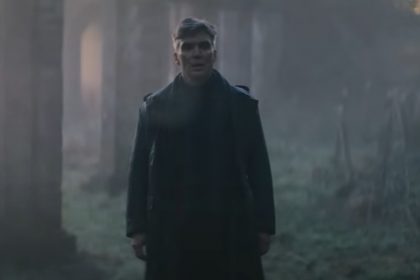 Ator Cillian Murphy em cena de Peaky Blinders: mais ação na nova temporada (Imagem: Netflix/Reprodução)