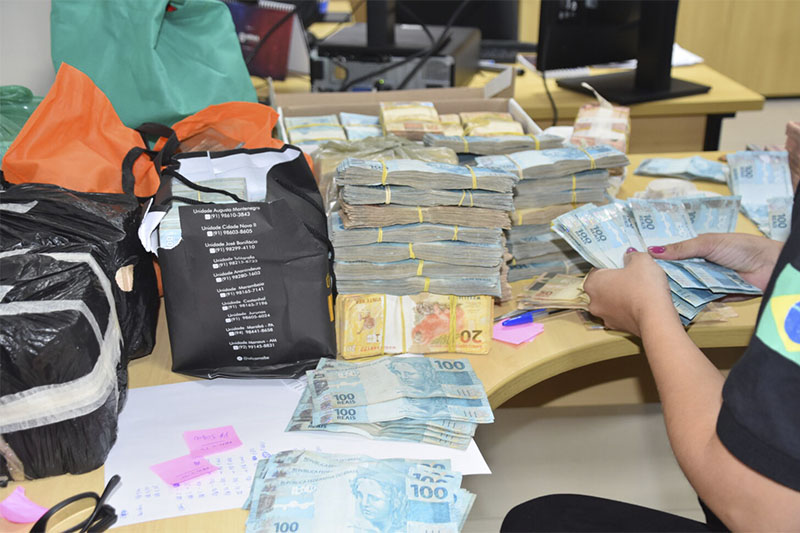 Agentes do MP-MA apreenderam R$ 5 milhões em dinheiro vivo em endereço ligado a prefeito (Foto: MP-MA/Divulgação)