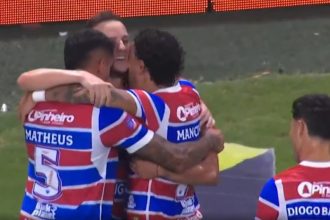 Pochettino marcou um dos gols da vitória do Fortaleza (Imagem: GE/YouTube/Reprodução)