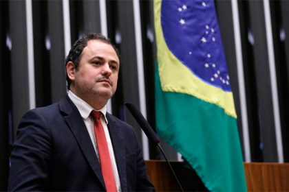 Glauber Braga