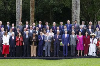 Presidente Lula com ministros e ministras na manhã desta quarta: fim de ano (Foto: Fabio Rodrigues-Pozzebom/ABr)