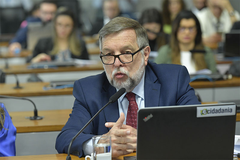 Senador Flávio Arns: "Queremos a efetivação plena do direito à educação a todas as pessoas" (Foto: Edilson Rodrigues/Agência Senado)