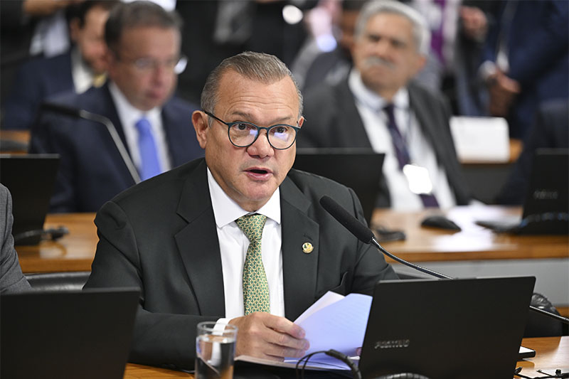 Senador Wellington Fagundes: "O objetivo final é que o investimento público gere resultados concretos" (Foto: Edilson Rodrigues/Agência Senado)