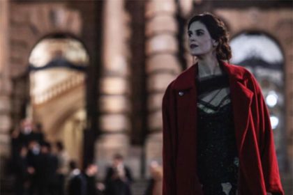 Atriz Luiza Mariani em cena de ‘Cyclone’: história sobre única mulher do movimento Modernista (Imagem: Muiraquitã Filmes/Divulgação)