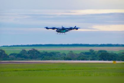 Voo do eVTOL ocorreu em Gavião Peixoto (SP), sede da Embraer (Foto: Eve/Divulgação)