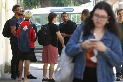 Maus hábitos alimentares e de saúde geram riscos à saúde dos jovens (Foto: Tânia Rêgo/Agência Brasil)