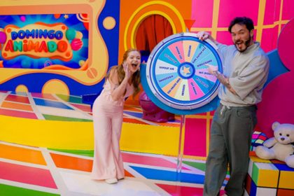 Viih Tube e Eliezer estrearam como apresentadores no Domingo Animado (Imagem: SBT/Reprodução)