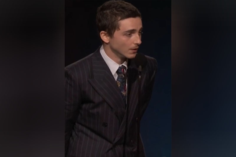 Timothée Chalamet ao agradecer prêmio de melhor ator por interpretar jogador de tênis de mesa (Imagem: Instagram/Reprodução)