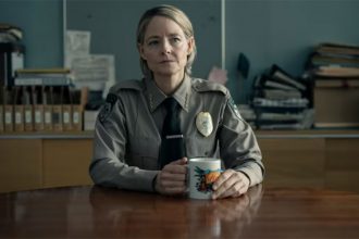 Atriz Jodie Foster revelou que indicação ao Oscar a protegeu de abusos em Hollywood (Imagem: HBO Max/Reprodução)