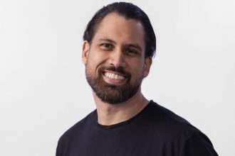 Apoio de Brígido à causa LGBTQIA+ gerou especulação sobre sua sexualidade (Foto: Globoplay/Divulgação)