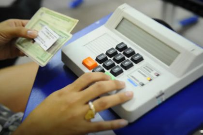 TSE registra cadastro de novos eleitores e regularização de títulos que aumentou número do eleitorado (Foto: Tânia Rêgo/ABr)