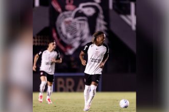 André Carrillo em lance de jogo: Corinthians foi superado pelo Bahia (Foto: Rodrigo Coca/Agência Corinthians)
