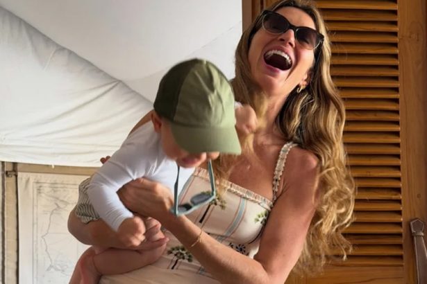 Gisele Bündchen com o filho River: momento de descontração (Foto: @giselebundchen/Instagram)