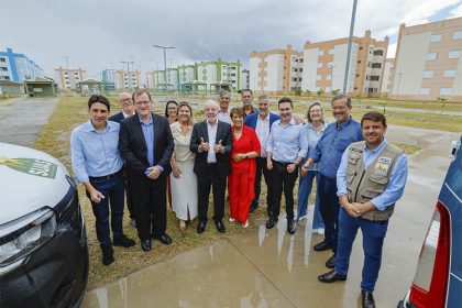 Presidente Lula na entrega de imóveis em Rio Grande (RS): ano de comparação com governos anteriores (Foto: Ricardo Stuckert/PR)