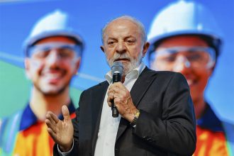 Presidente Lula defende que pobres tenham acesso aos mesmos serviços dos ricos (Foto: Ricardo Stuckert/PR)