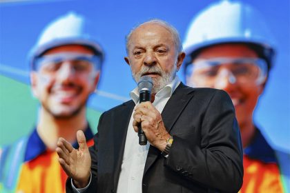 Presidente Lula defende que pobres tenham acesso aos mesmos serviços dos ricos (Foto: Ricardo Stuckert/PR)