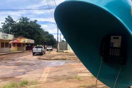 Orelhão em bairro no Maranhão: equipamento ativo, mas que deverá ser desativado (Foto: Anatel/Divulgação)