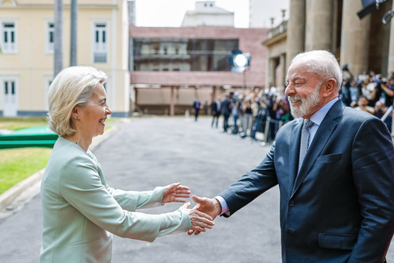 Ursula von der Leyn, presidente da Comissão Europeia, e o presidente Lula: acordo histórico (Foto: Ricardo Stuckert/PR)