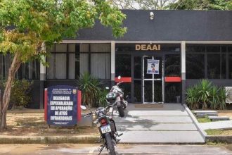 Segundo a Polícia Civil, adolescente inventou assalto para justificar facada no namorado (Foto: Divulgação)
