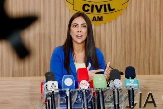 A delegada responsável pelo caso, Mayara Magna, destacou a gravidade de conversas encontradas (Foto: Divulgação/PCAM)