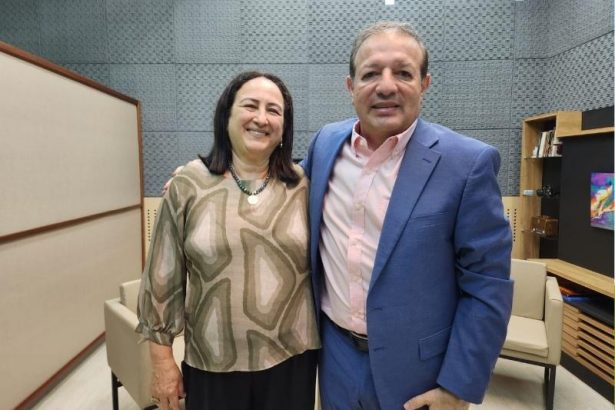 Valcicléa Sarkis em entrevista com Marcelo Salum no programa Virando o Jogo (Foto: Divulgação)