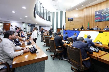 Plenário da Assembleia do Tocantins: análise de projetos sobre jornada 3x1 para defensores públicos (Foto: Koró Rocha/ALE-TO)