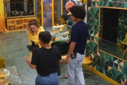 Ana Paula Renault amassa chapéu de Alberro Cowboy em momento de raiva no BBB 26 (Imagem: Globoplay/Reprodução)