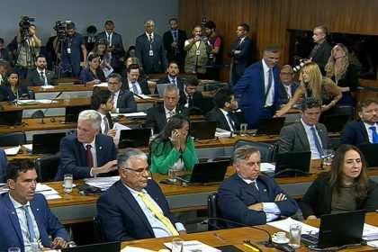 CPMI do INSS: acordo entre governistas e oposição barrar convocação de aliados de Lula e Bolsonaro (Imagem: TV Senado/Reprodução/YouTube)