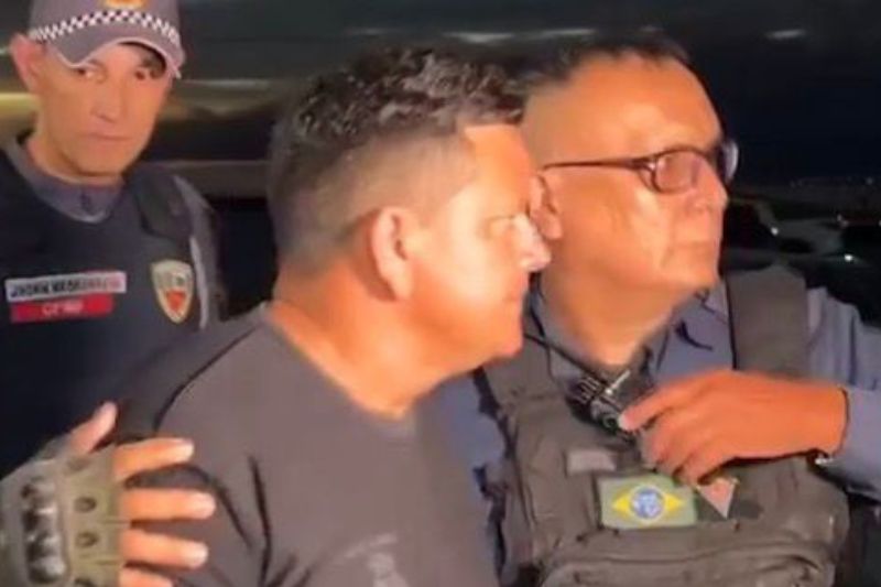 O comandante, identificado como Pedro José, foi resgatado com vida junto com outros passageiros (Foto: WhatsApp/Reprodução)