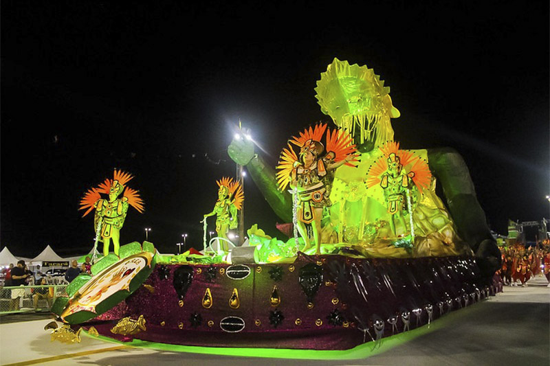 Escola de samba do Amor estreou no Carnaval de Manaus com tema de religião de matriz africana (Foto: Gabi Vitim/SEC-AM)