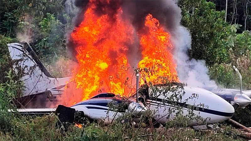 aviões destruídos