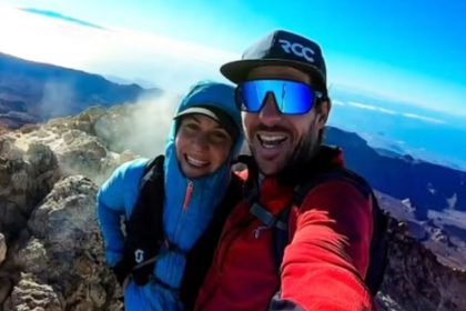 Kerstin G. com o namorado Thomas P.; escalada em montanha terminou em morte (Foto: Instagram/Reprodução)