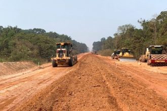 Trecho do meio da BR-319: nova autorização para reasfaltamento (Foto: Divulgação/DNIT)