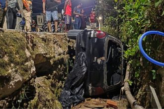 O acidente aconteceu na Rua Ceará, bairro Nova Cidade, na zona norte da capital (Foto: WhatsApp/Reprodução)