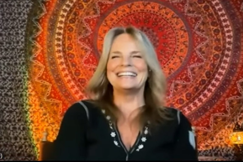 Atriz Jennifer Runyon estava com 65 anos e enfrentava um câncer (Imagem: YouTube/Reprodução)