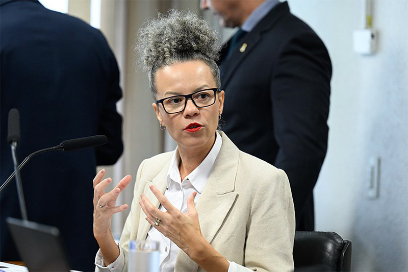 Cecília Oliveira expôs falhas no combate às facções na CPI do Crime Organizado (Foto: Andressa Anholete/Agência Senado)