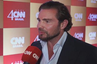 Daniel Vorcaro foi preso em casa na manhã desta quarta-feira (Imagem: CNN/YouTube/Reprodução)