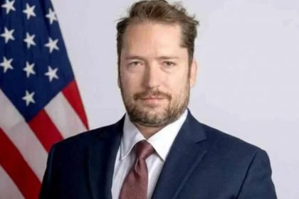 Darren Beattie cumprirá agenda no Brasil e deve visitar Bolsonaro na prisão (Foto: Departamento de Estado dos EUA/Divulgação)