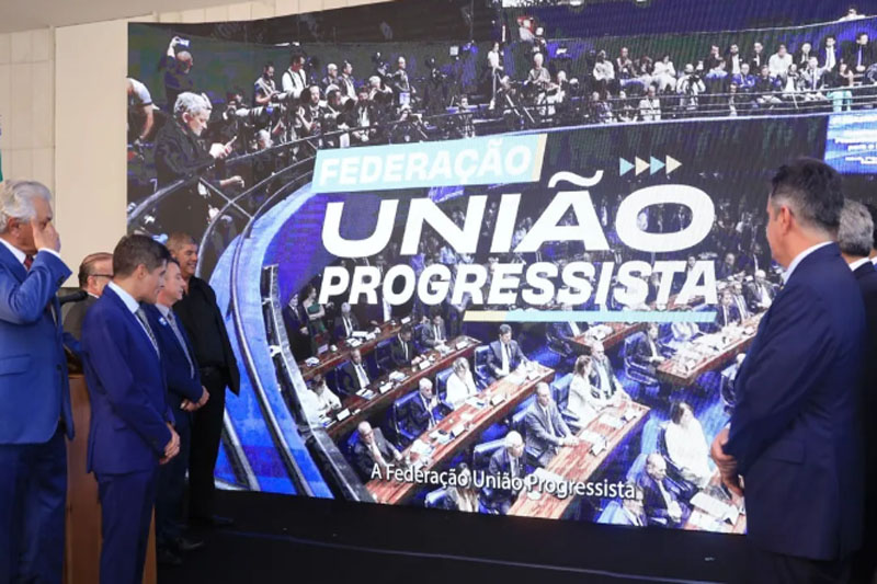 Parlamentares do União Brasil e Progressistas oficializaram a federação (Foto: Deenis William/Agência Câmara)