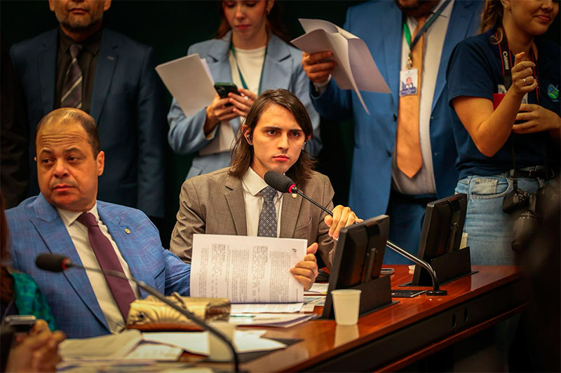 Deputado Amom Mandel