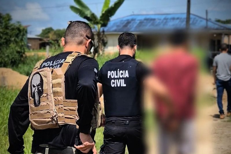 Dois homens, de 25 e 57 anos, foram presos pela Polícia Civil do Amazonas em Tabatinga (Foto: WhatsApp/Reprodução)
