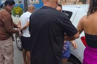 O grupo é investigado por furtos rápidos em lojas, usando sacolas grandes para esconder mercadorias (Foto: WhatsApp/Reprodução)
