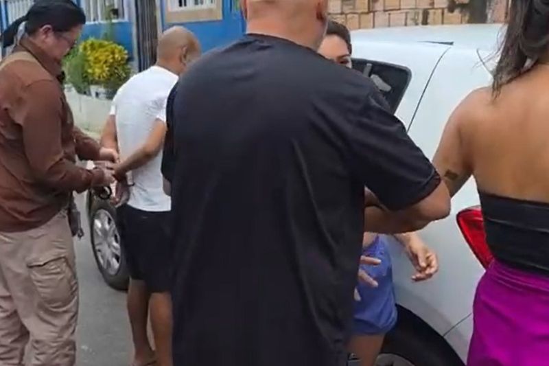 O grupo é investigado por furtos rápidos em lojas, usando sacolas grandes para esconder mercadorias (Foto: WhatsApp/Reprodução)