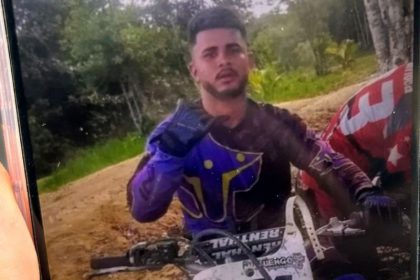 Andriel Oliveira Soares, de 23 anos, não resistiu aos ferimentos (Foto: WhatsApp/Reprodução)