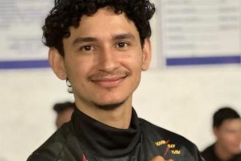 Wesley da Silva Oliveira, de 31 anos, foi encontrado morto com ferimento grave no pescoço (Foto: WhatsApp/Reprodução)