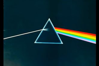 Capa do álbum do Pink Floyd: fãs identificam coincidência entre tempo de músicas e viagem da nave à Lua (Imagem: UouTube/Reprodução)