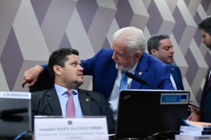 Davi Alcolumbre e Jaques Wagner: senador revelou diferença de votos com precisão (Foto: Edilson Rodrigues/Agência Senado)