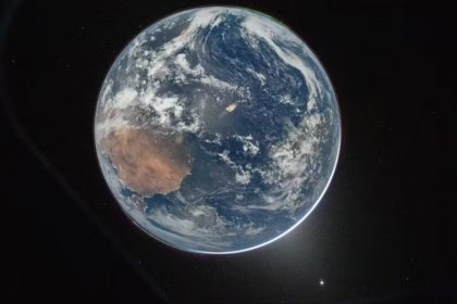 Imagem da Terra registrada pela nave Artemis II: planeta azul (Foto: Reid Wiseman/Nasa)