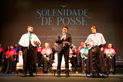 Reitor e vice-reitora