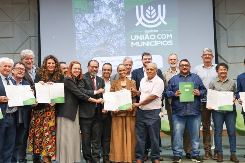 Os atos foram formalizados na terça-feira (31), em Brasília (DF) (Foto: Divulgação/Incra)